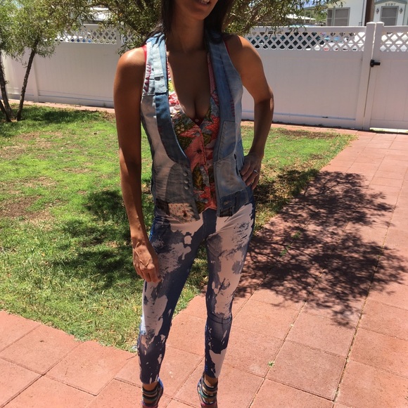 White n blue graphic fun design leggings S/M (4-6) Lightning print tie dye look - Picture 4 of 5